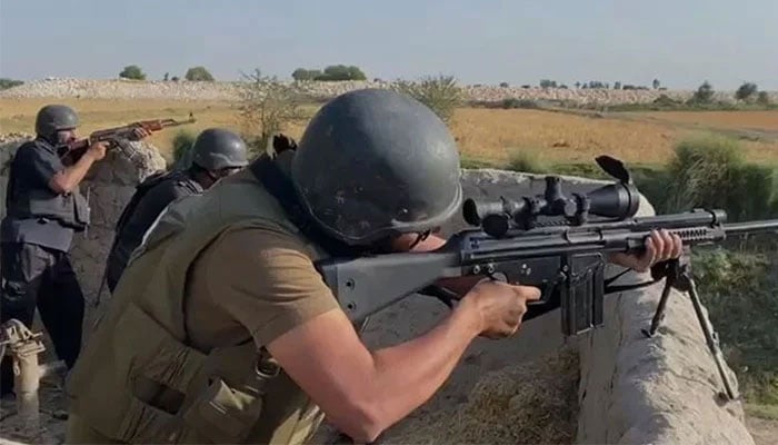 رحیم یارخان: انتہائی مطلوب ڈاکو ستار کوش نے ہتھیار ڈال دیئے