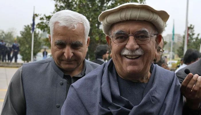 قومی اسمبلی میں اپوزیشن لیڈر محمود خان اچکزئی—فائل فوٹو