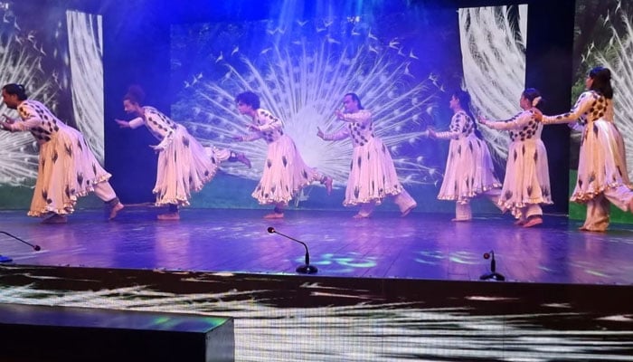 آرٹس کونسل میں کتھک کے ضبط اور نزاکت کی شاندار پیشکش’’اقسامِ ناچ: اندازِ کتھک‘‘