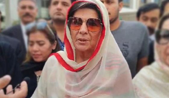 سلمان صفدر نے بتایا کہ بانیٔ پی ٹی آئی کی آنکھ سے پانی نکل رہا تھا: علیمہ خان