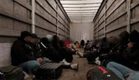 برطانیہ: انسانی اسمگلنگ کا بڑا نیٹ ورک بے نقاب، 33 تارکین وطن گرفتار