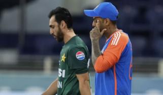 ٹی 20 ورلڈ کپ: کل پاک بھارت کپتان ہاتھ ملائیں گے یا نہیں؟ سلمان علی آغا کا دو ٹوک مؤقف سامنے آ گیا 