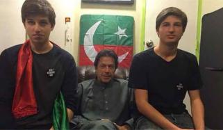 بانی پی ٹی آئی کی بیٹوں قاسم اور سلیمان سے ٹیلی فون پر بات کرادی گئی  