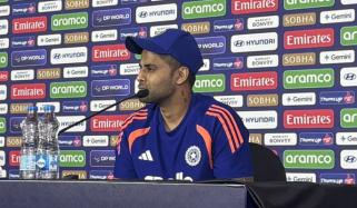 ’ہینڈ شیک کیلئے 24 گھنٹے انتظار کرلیں‘، سوریا کمار کا پریس کانفرنس میں جواب