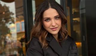 اداکارہ ہمانشی کھرانا کو جان سے مارنے کی دھمکیاں، 10 کروڑ بھتہ طلب 