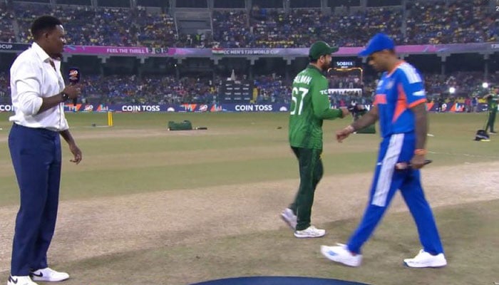 فوٹو: اسکرین گریب