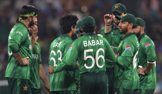 ٹی20 ورلڈکپ: بھارت نے پاکستان کو 176 رنز کا ہدف دیدیا