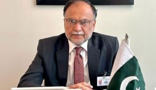 بنگلادیشی وزیراعظم کی حلف برداری، احسن اقبال پاکستان کی نمائندگی کریں گے