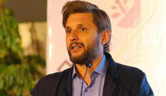 شاہد آفریدی کی بھارت کیخلاف پہلے فیلڈنگ کرنے کے فیصلے پر تنقید