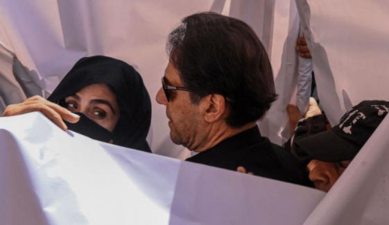 اڈیالہ جیل: بانی پی ٹی آئی اور بشریٰ بی بی کی ملاقات کروادی گئی، ذرائع