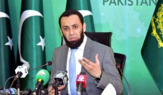 بانی PTI کی آنکھ کی تکلیف کو لے کر سنسنی پھیلائی گئی، عطا تارڑ