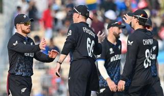 ٹی ٹوئنٹی ورلڈ کپ: نیوزی لینڈ کیخلاف کینیڈا کی بیٹنگ جاری