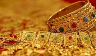 سونے کی قیمت میں بڑی کمی، فی تولہ قیمت کیا ہو گئی؟