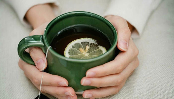 سبز چائے پیتے وقت یہ 8 غلطیاں ہرگز نہ کریں سبز چائے پیتے وقت یہ 8 غلطیاں ہرگز نہ کریں