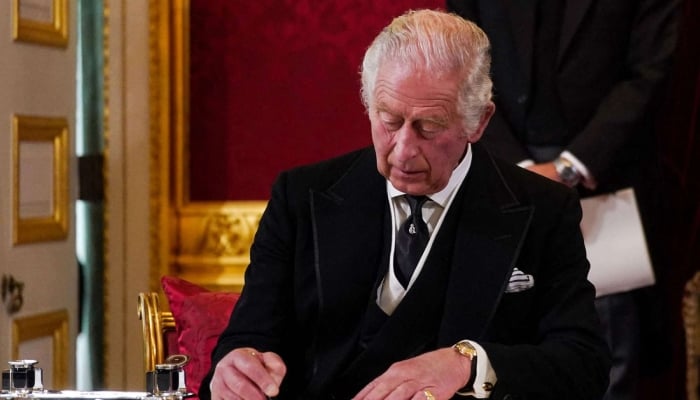 King Charles shares crucial message after William hard plans for Beatrice, Eugenie revealed