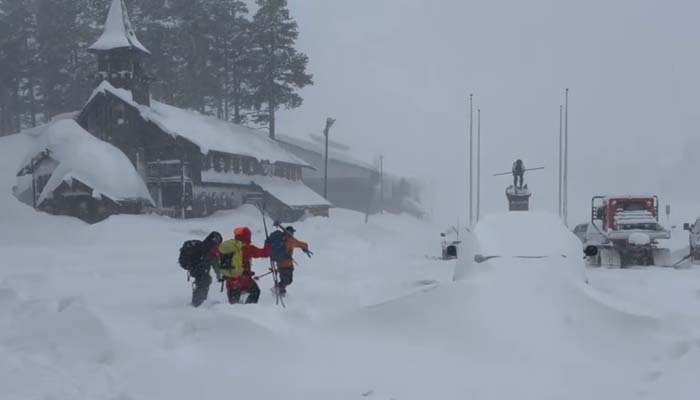 Lake Tahoe avalanche leaves 10 skiers missing, rescue effort underway