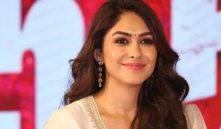 میرا سابقہ بوائے فرینڈ ریتک کی شخصیت سے عدم تحفظ کا شکار تھا، مرونال ٹھاکر