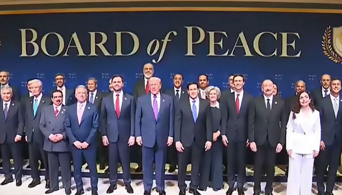 پاکستان کے فیلڈ مارشل عظیم شخص ہیں، امریکی صدر ٹرمپ