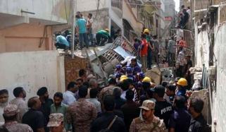 کراچی: سولجر بازار کی عمارت میں گیس لیکیج سے دھماکا، ہلاکتوں کی تعداد 6 ہو گئی