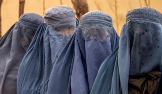 افغان طالبان نے خواتین و بچوں پر گھریلو تشدد کو مخصوص شرائط کیساتھ قانونی حیثیت دیدی