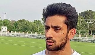 مجھ پر کسی قسم کی کوئی پابندی نہیں ہے، عماد بٹ