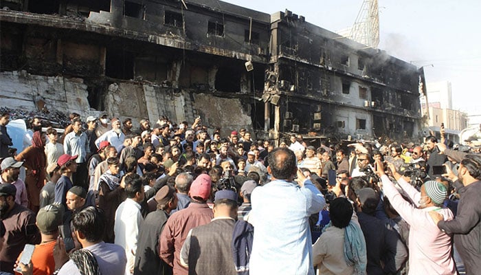 گل پلازہ کے متاثرہ تاجروں کیلئے پولو گراؤنڈ میں 300 دکانوں کا انتظام کردیا گیا