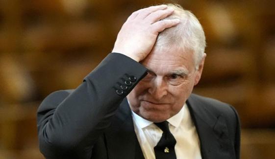 سابق برطانوی شہزادہ اینڈریو ماؤنٹ بیٹن ونزر رہا