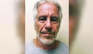 ایپسٹین نے مجھے اپنے سیاہ راز بتائے: زندہ بچ جانے والی متاثرہ خاتون کی میڈیا سے گفتگو