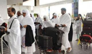 لاہور: غیرملکی ایئر لائن کی پرواز منسوخ، 350 عمرہ زائرین 3 دن سے مشکلات کا شکار