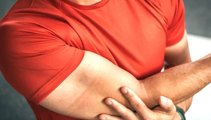 رمضان میں مسلز کو محفوظ رکھتے ہوئے چربی کیسے کم کی جائے؟ رمضان میں مسلز کو محفوظ رکھتے ہوئے چربی کیسے کم کی جائے؟