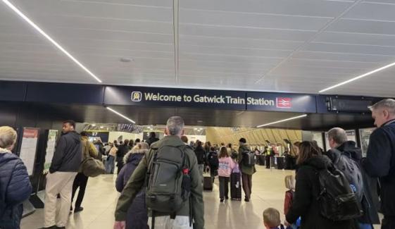 برطانیہ: گگیٹ وک ہوائی اڈے سے ایک بندوق بردار شخص گرفتار