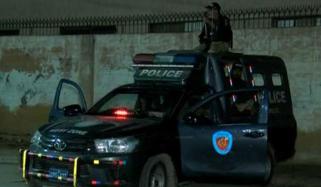 کراچی: سب انسپکٹر کو قتل اور رینجرز پر فائرنگ کے واقعات میں ملوث ملزم پولیس مقابلے کے بعد گرفتار