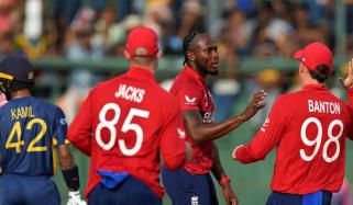 ٹی20 ورلڈکپ: 146 رنز بنا کر بھی انگلینڈ نے میچ یکطرفہ بنادیا، سری لنکا 95 پر ڈھیر