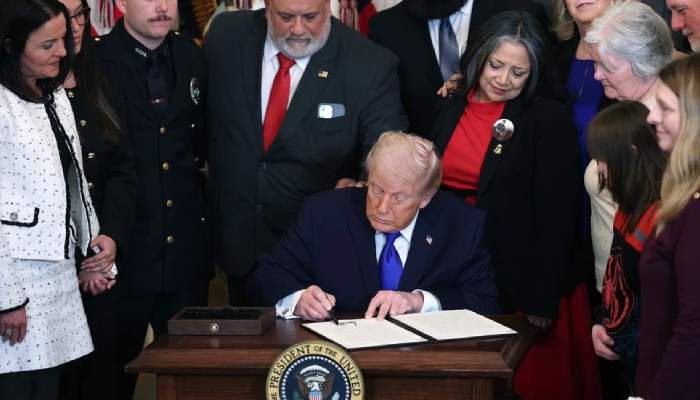 Angel families receive Trump’s honor at White House ceremony