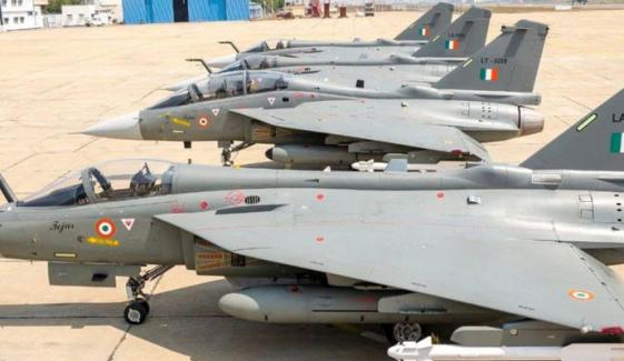 بھارت نے مقامی ساختہ تیجس لڑاکا طیاروں کا مکمل فلیٹ گراؤنڈ کردیا