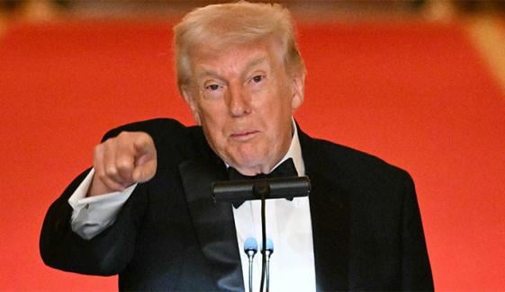 ٹرمپ کی سپریم کورٹ کے فیصلے سے فائدہ اٹھانے کی کوشش پر مزید ٹیرف لگانے کی دھمکی