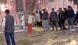 بھارت میں مسلمانوں سے زیادتیاں جاری، لکھنؤ یونیورسٹی انتظامیہ نے مسجد تک طلبا کی رسائی روک دی