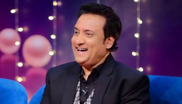 بین الاقوامی شہرت یافتہ کامیڈین حنیف راجہ۔فوٹو: فائل