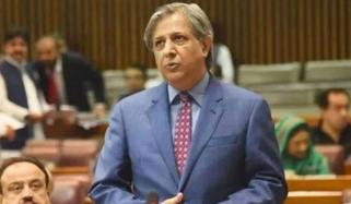 ڈاکٹرز کی مشاورت کے بعد بانیٔ پی ٹی آئی کو دوسری ڈوز دی گئی ہے: اعظم نذیر تارڑ