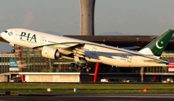 قومی ایئر لائن سے پیرس سفر کرنیوالے مسافروں کو سخت پرشانی کا سامنا