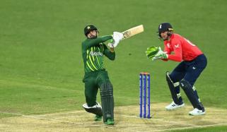 قومی ٹیم تنقید کی زد میں، سابق کرکٹرز برس پڑے