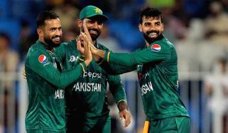 ٹی 20 ورلڈ کپ: محمد نواز اور شاداب خان کا اعزاز