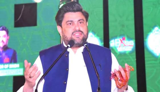 گورنر سندھ کا آئی ٹی طلبہ کی تعداد ایک لاکھ کرنے کا اعلان