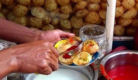 بھارت: گول گپوں میں زہر ملا کر محبوبہ کو قتل کرنے کی کوشش، ملزم گرفتار