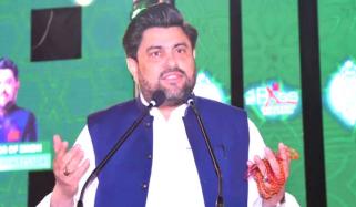 گورنر سندھ کا آئی ٹی طلبہ کی تعداد ایک لاکھ کرنے کا اعلان