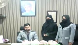 کراچی ایئرپورٹ پر غیر ملکی ایئر لائن کی ایئر ہوسٹس گرفتار 