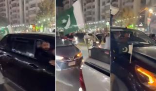 کراچی کے نوجوان کی پاک فوج کے حق میں ریلیاں