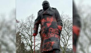 لندن: ونسٹن چرچل کے مجسمے پر فلسطین کے حق میں نعرے تحریر