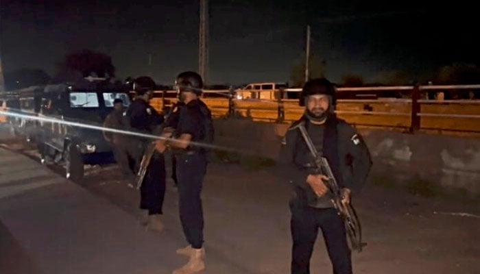 پشاور، بنوں اور ہنگو میں پولیس اسٹیشن و چوکی پر دہشت گرد حملے