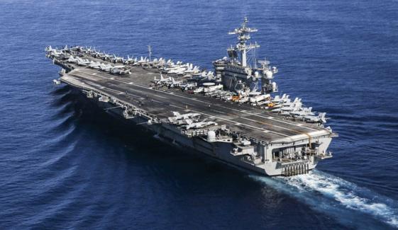میزائل حملوں کے باعث امریکی طیارہ بردار جہاز سیکڑوں میل پیچھے ہٹنے پر مجبور ہوگیا، ایران کا دعویٰ